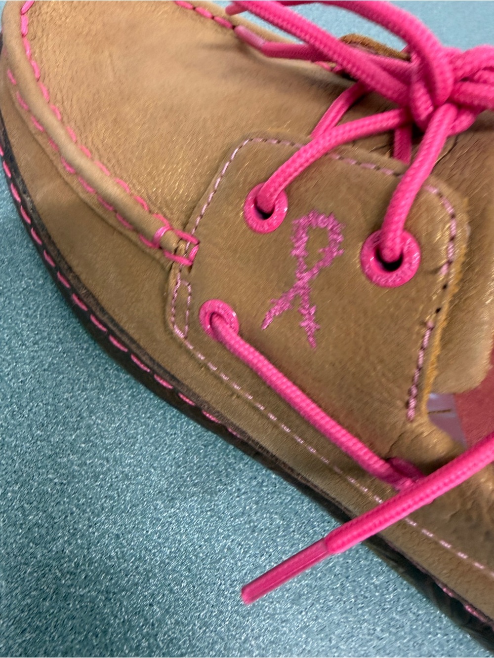 Twisted X Breast Cancer Awareness Leather Loafers Women’s 8.5 Tan - Picture 15 of 16